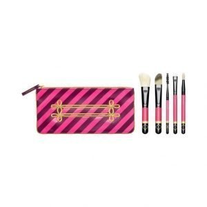 Mac Nutcracker Sweet / Contour Brush Kit Sivellinsetti