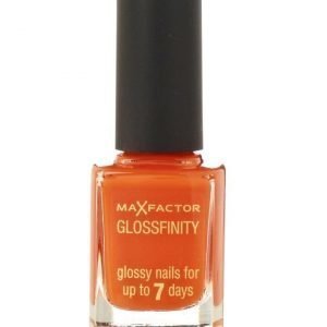 Max Factor Glossfinity kynsilakka