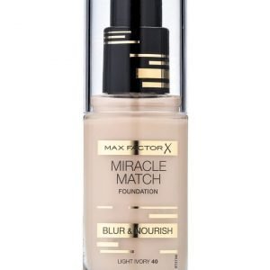 Max Factor Miracle Match 40 light ivory
