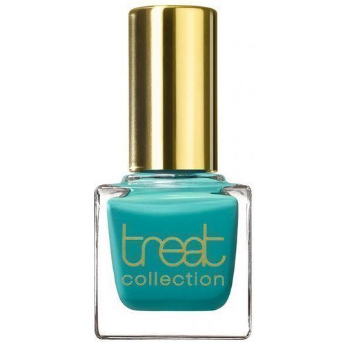 Treat Collection Nail Polish Outdoors